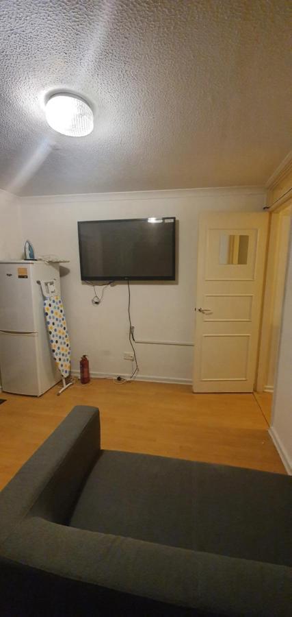 Spacious And Serene Stay Near Milton Keynes Centre Willen Exteriör bild