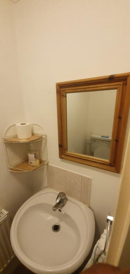 Spacious And Serene Stay Near Milton Keynes Centre Willen Exteriör bild