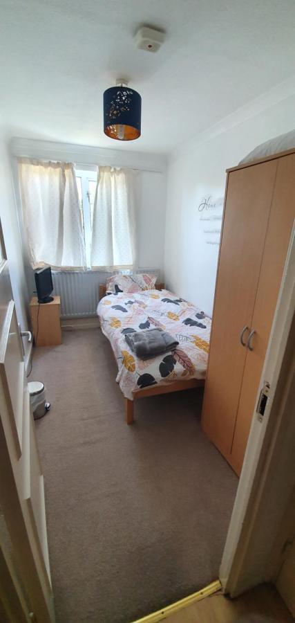 Spacious And Serene Stay Near Milton Keynes Centre Willen Exteriör bild