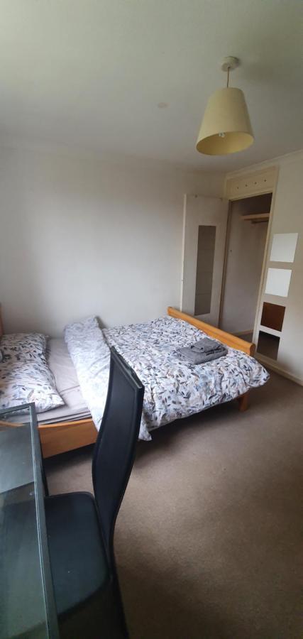 Spacious And Serene Stay Near Milton Keynes Centre Willen Exteriör bild