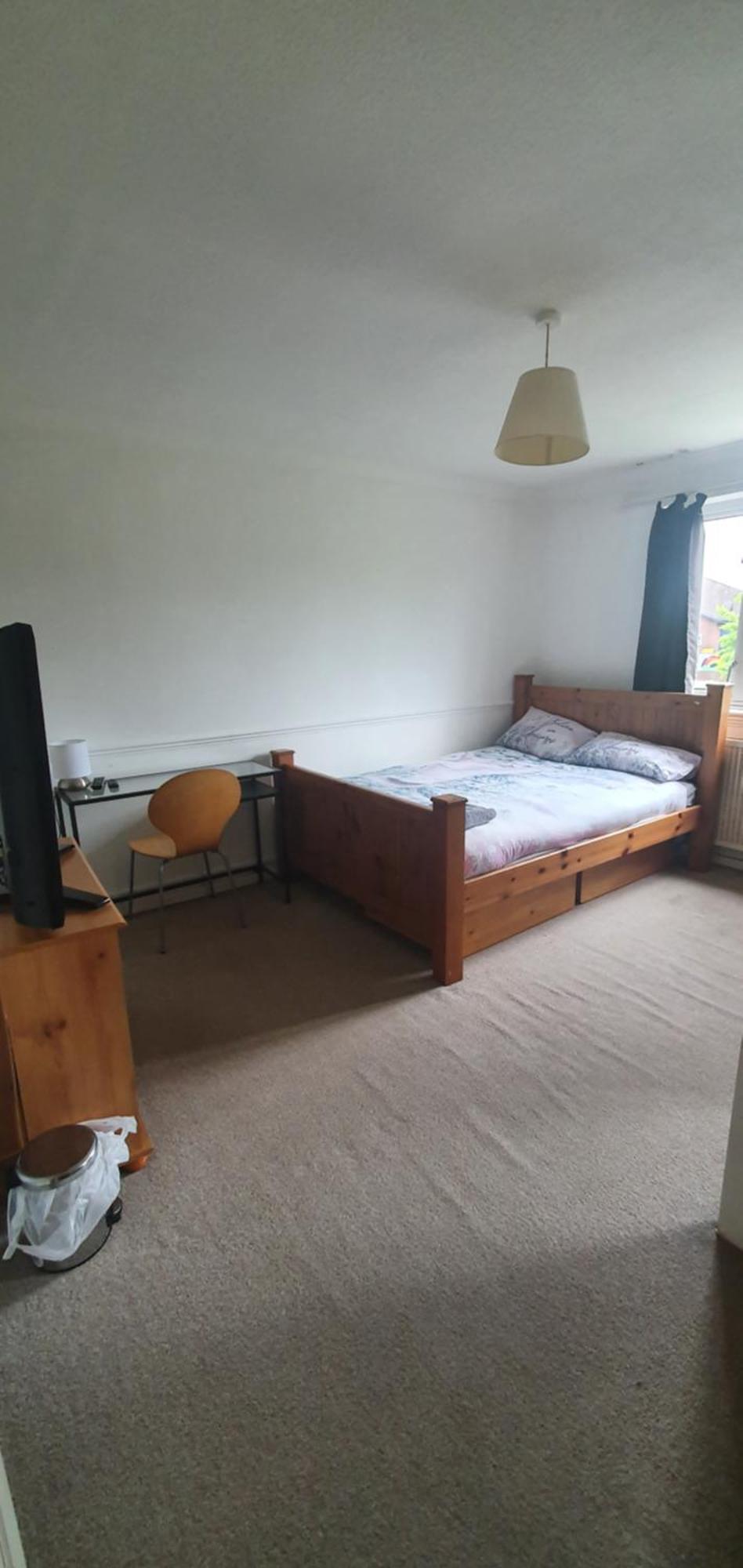Spacious And Serene Stay Near Milton Keynes Centre Willen Rum bild