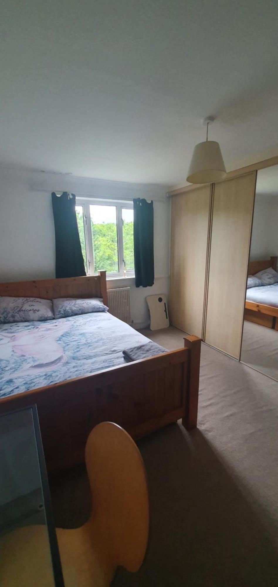 Spacious And Serene Stay Near Milton Keynes Centre Willen Rum bild